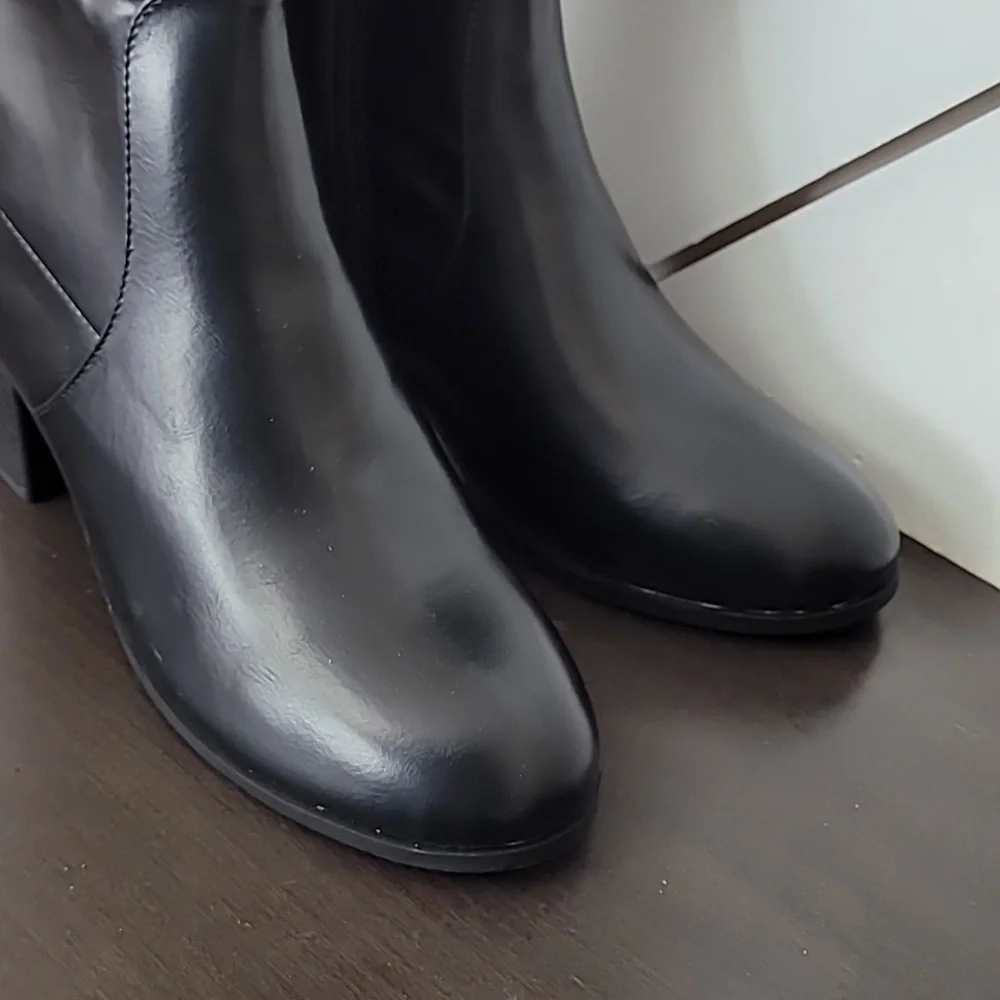 NEW Journee Collection Womens Romilly  Black 9.5M High Knee Boots